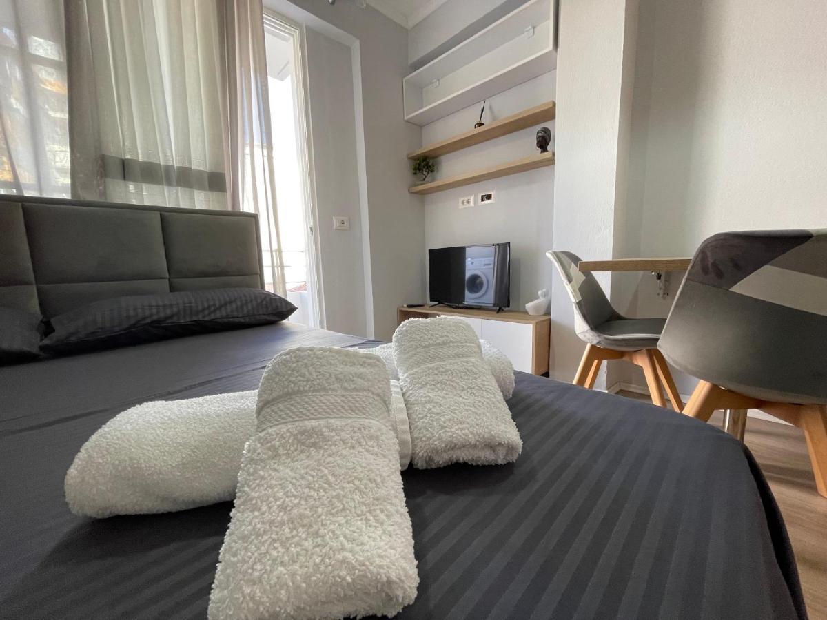 Tirana Sunshine Apartment エクステリア 写真